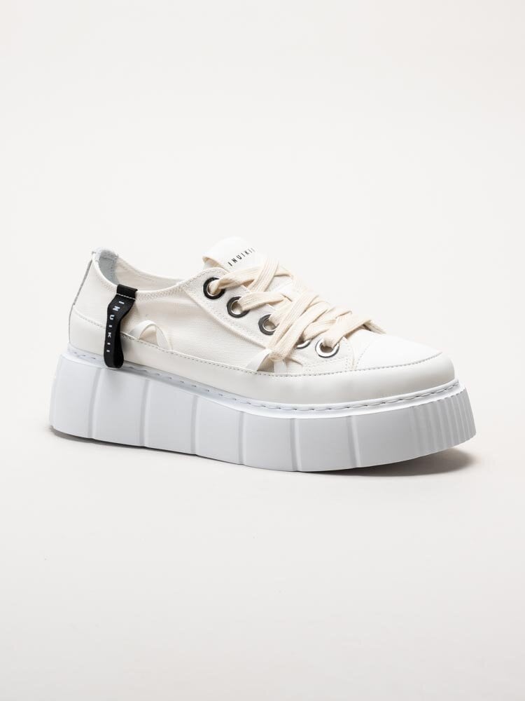 Inuikii - Matilda Canvas low - Vita sneakers med platåsula