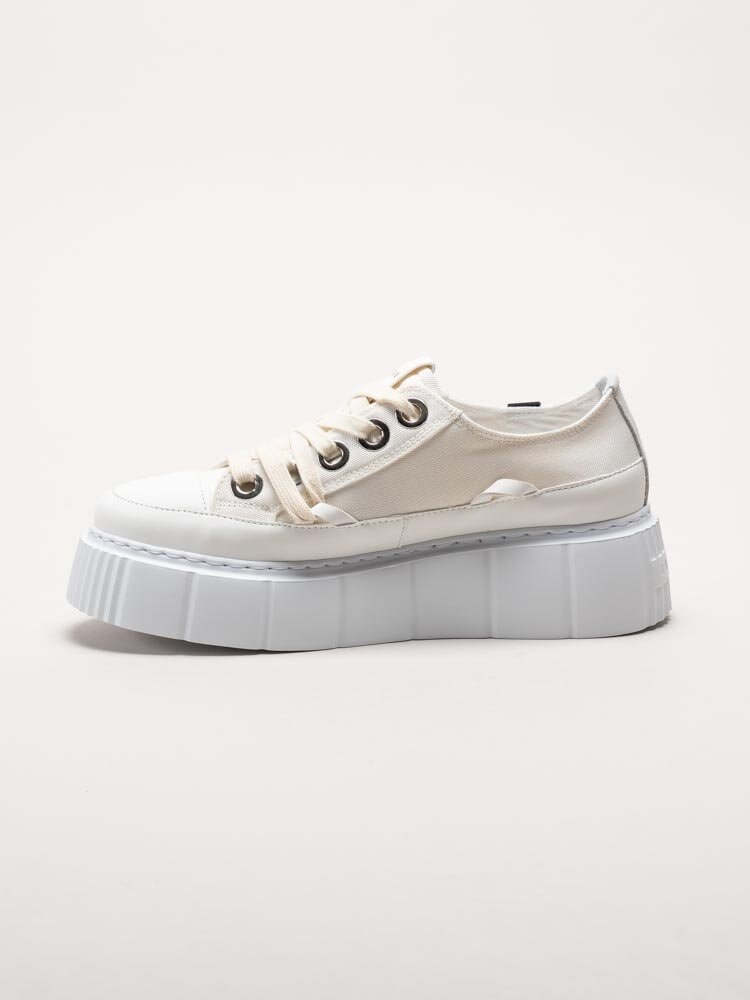 Inuikii - Matilda Canvas low - Vita sneakers med platåsula