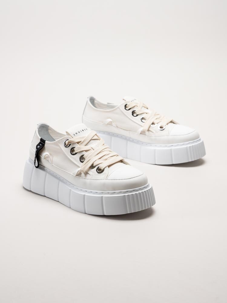 Inuikii - Matilda Canvas low - Vita sneakers med platåsula