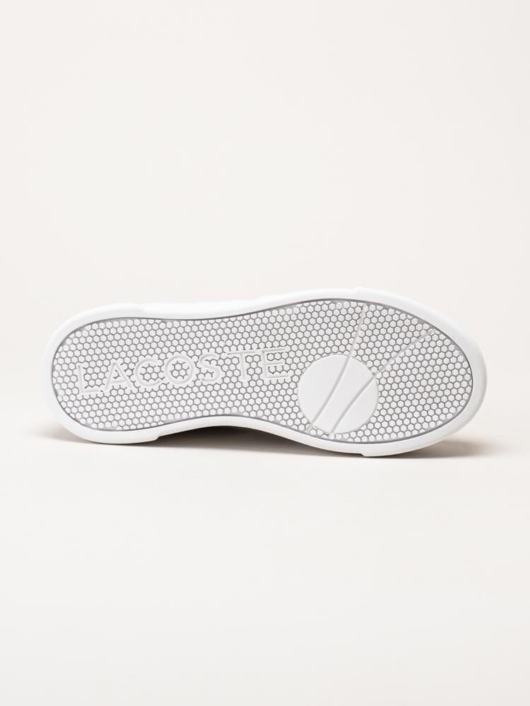 Lacoste - L002 EVO - Vita sneakers i skinn och mocka