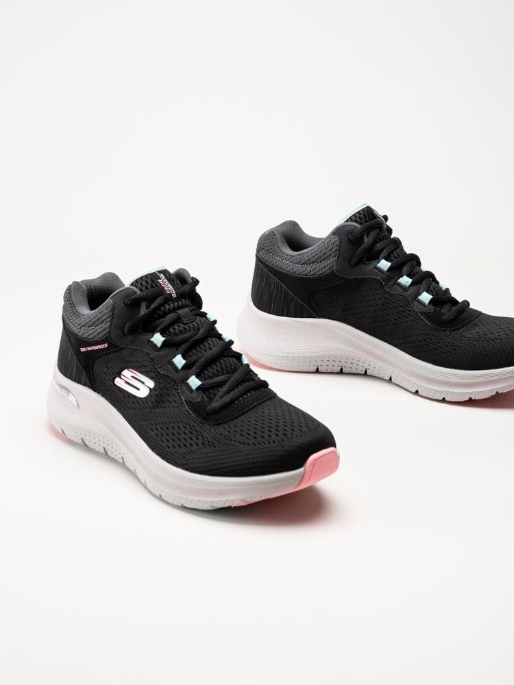 Skechers - Arch Fit 2.0 - Svarta höga sneakers