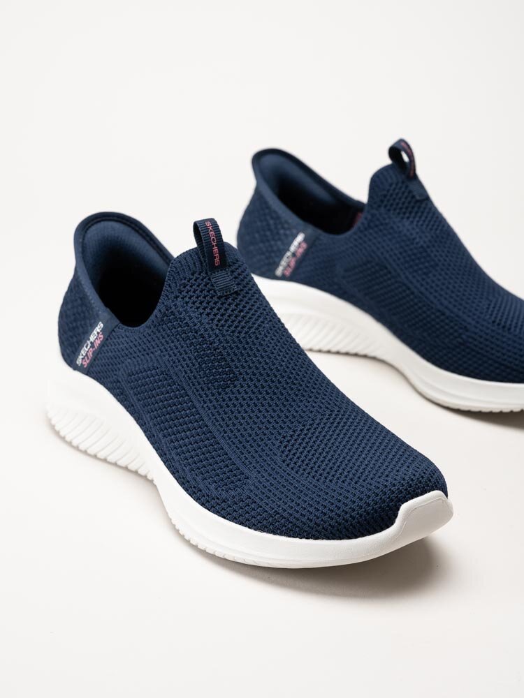 Skechers - Ultra Flex 3.0 Easy Win - Navyfärgade slip-ins sneakers i textil