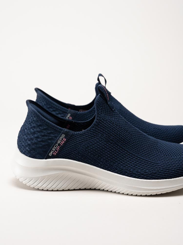 Skechers - Ultra Flex 3.0 Easy Win - Navyfärgade slip-ins sneakers i textil