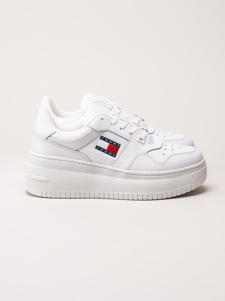 Tommy Hilfiger - TJW Retro Basket Platform Ess - Vita platåsneakers i skinn