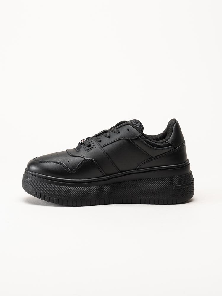 Tommy Hilfiger - TJW Retro Basket Platform Ess - Svarta platåsneakers i skinn