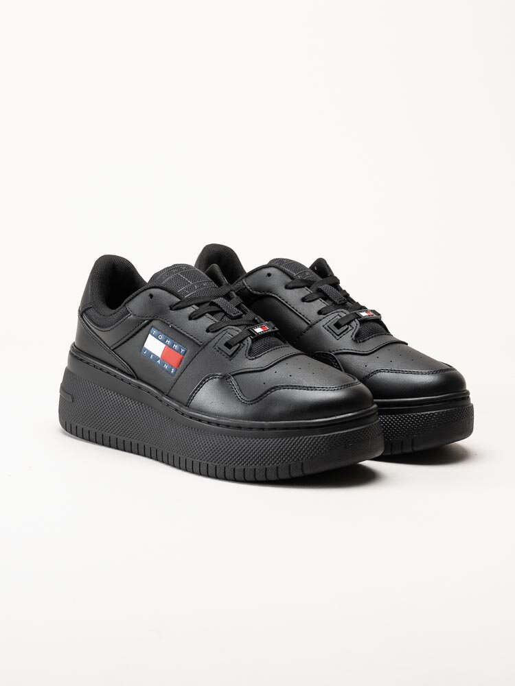 Tommy Hilfiger - TJW Retro Basket Platform Ess - Svarta platåsneakers i skinn