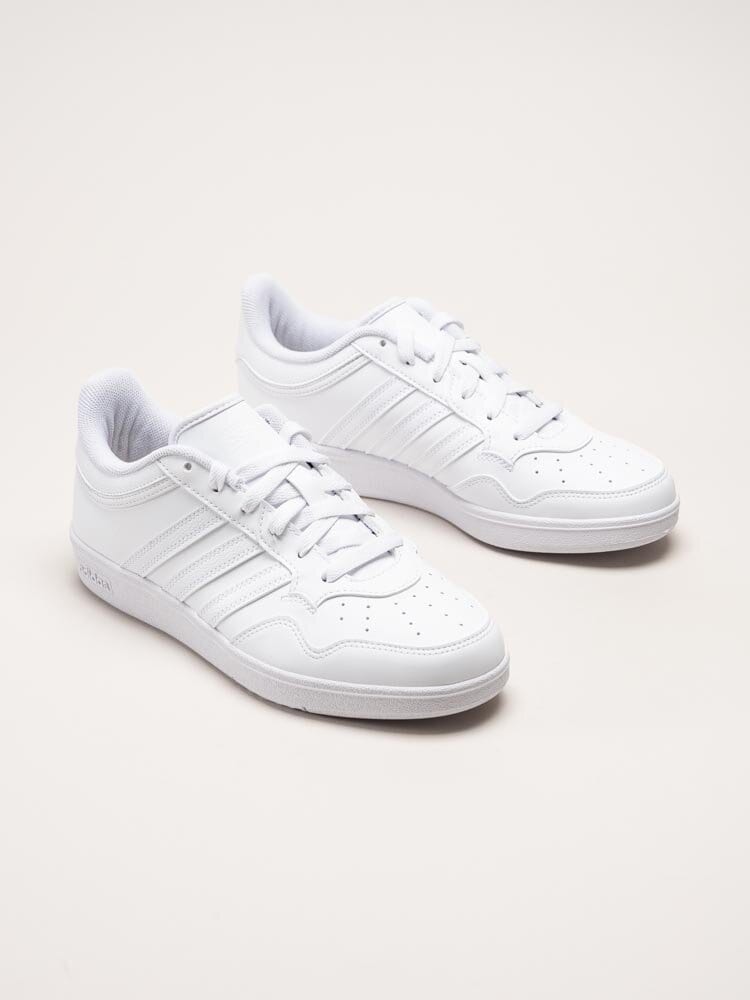 Adidas - Hoops 4.0 W - Vita sneakers i skinnimitation