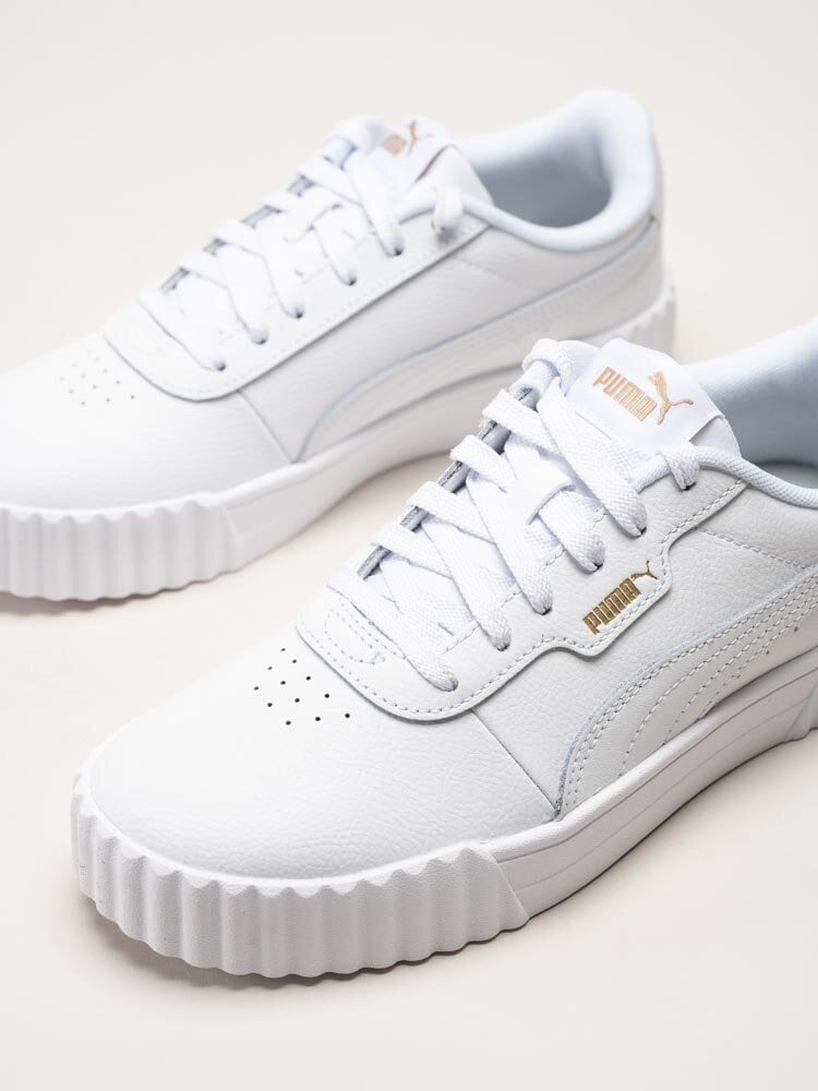 Puma - Carina 3.0 - Vita sneakers i skinnimitation