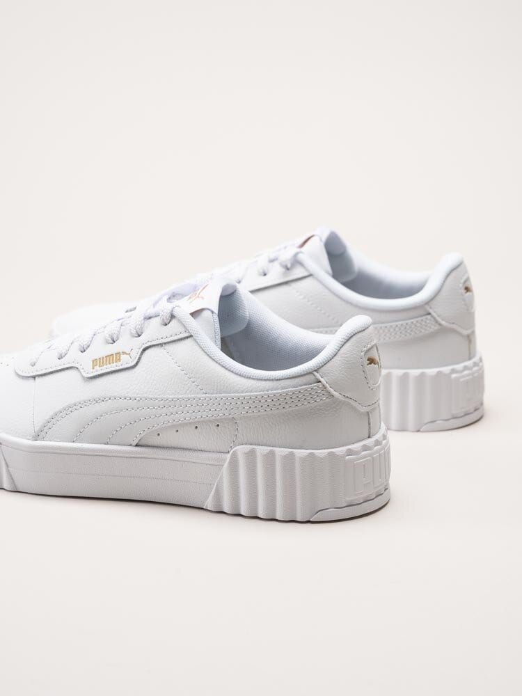 Puma - Carina 3.0 - Vita sneakers i skinnimitation