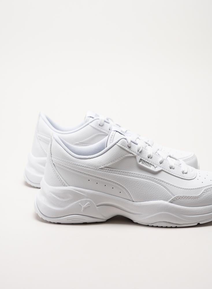 Puma - Cilia Mode - Vita chunky sneakers i skinnimitation