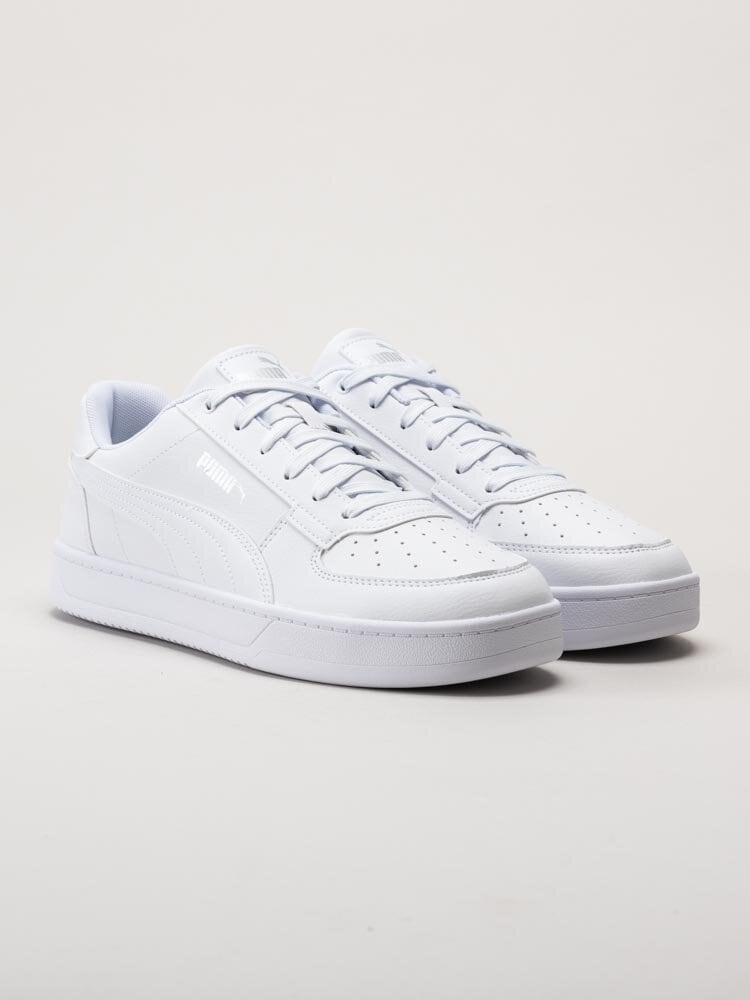 Puma - Caven 2.0 - Vita sneakers i skinnimitation