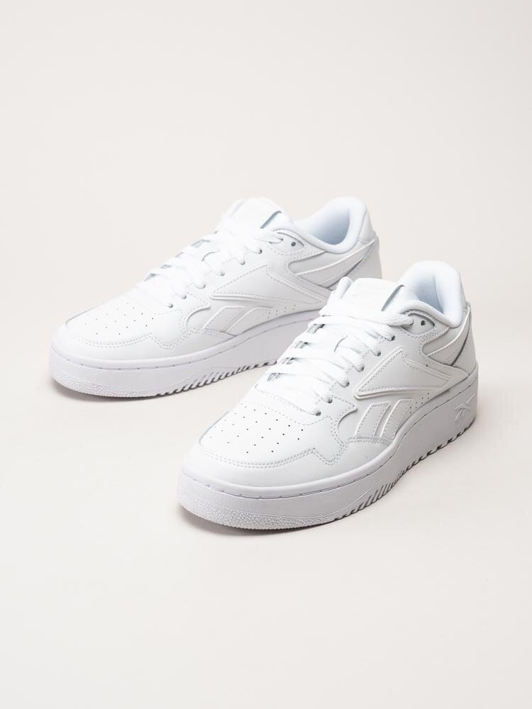 Reebok - ATR Chill - Vita sneakers i skinn