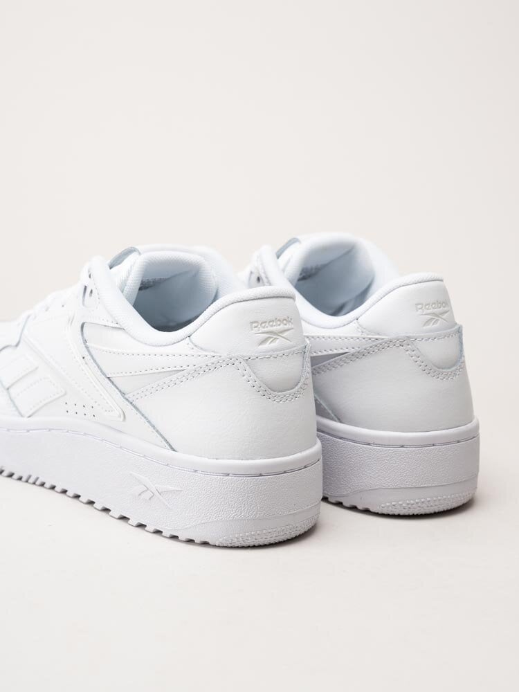 Reebok - ATR Chill - Vita sneakers i skinn