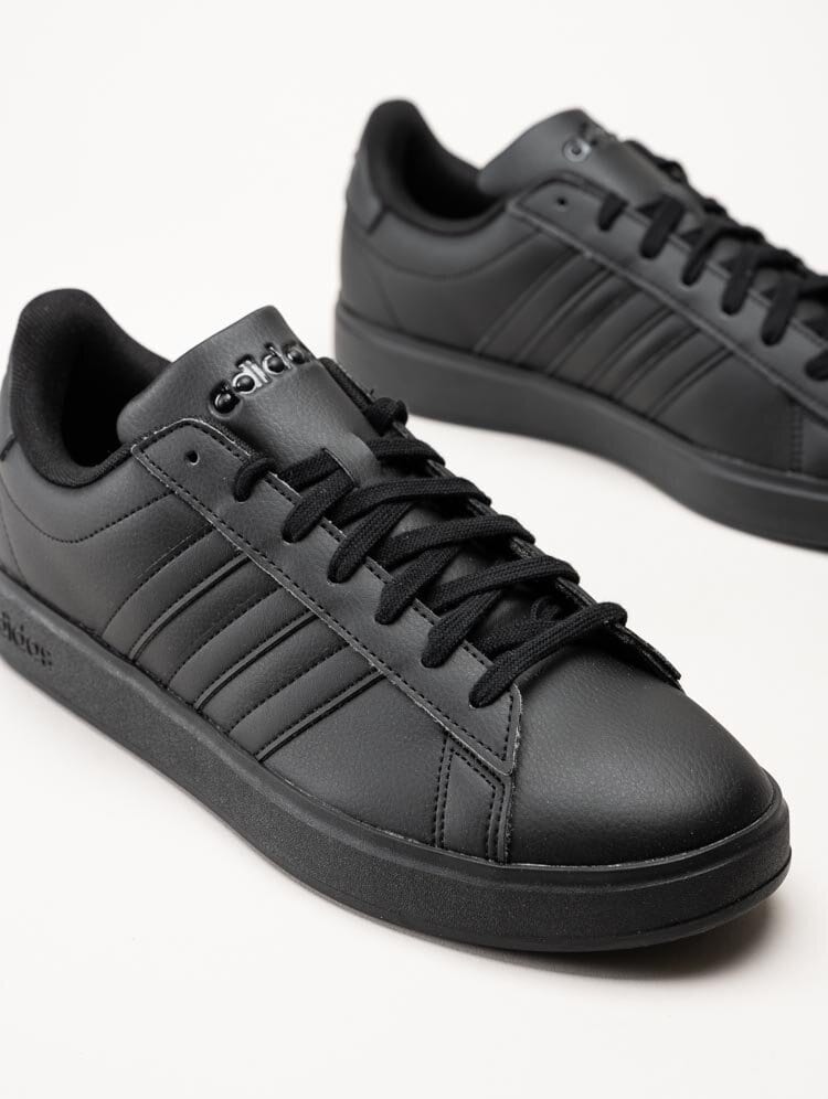 Adidas - Grand Court 2.0 - Svarta tennis sneakers