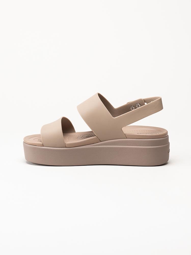 Crocs - Brooklyn Low Wedge - Beige platåsandaler