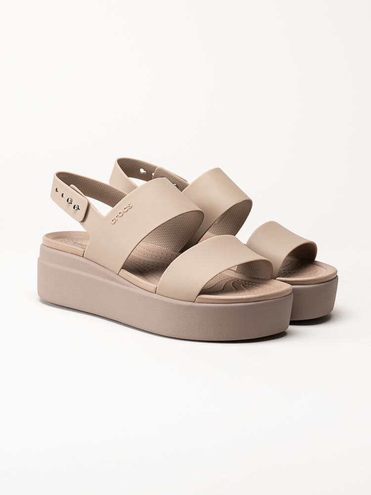 Crocs - Brooklyn Low Wedge - Beige platåsandaler