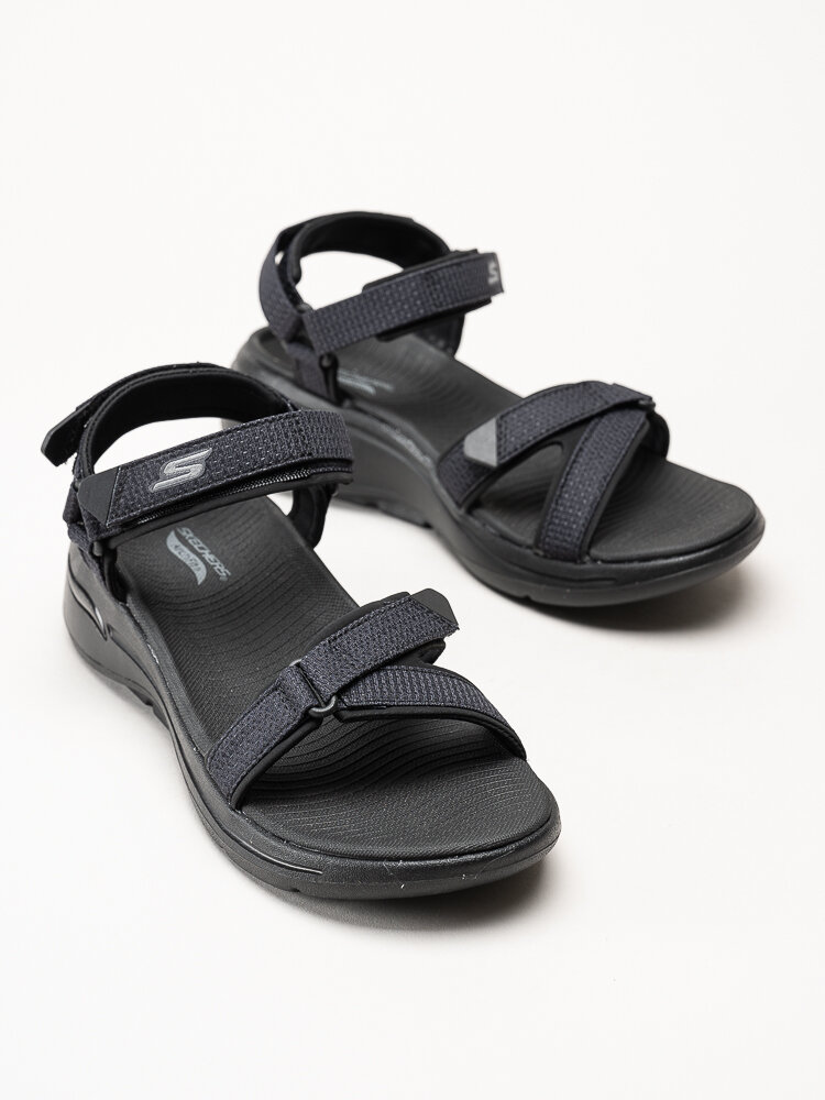 Skechers - GoWalk Arch Fit Sandal - Svarta sportiga sandaler i textil