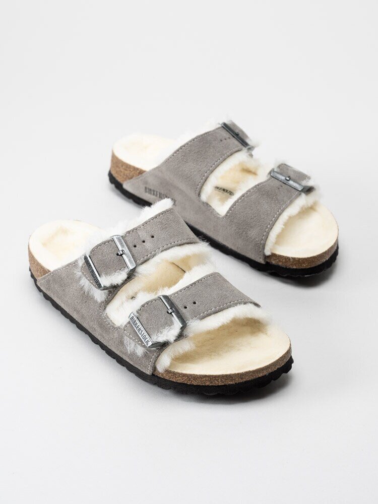 Birkenstock - Arizona Shearling - Gråa fårskinnsfodrade slip in sandaler