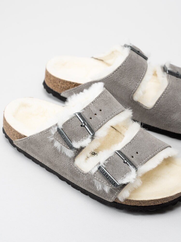 Birkenstock - Arizona Shearling - Gråa fårskinnsfodrade slip in sandaler