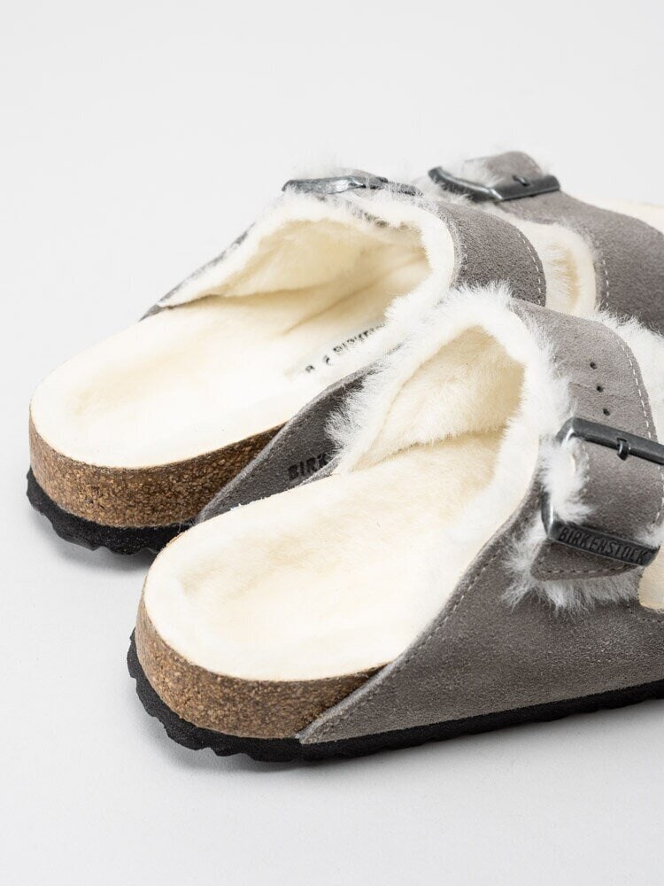 Birkenstock - Arizona Shearling - Gråa fårskinnsfodrade slip in sandaler