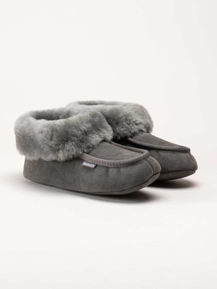 Wollies - Classico Suede - Mörkgrå slip on fårskinnstofflor