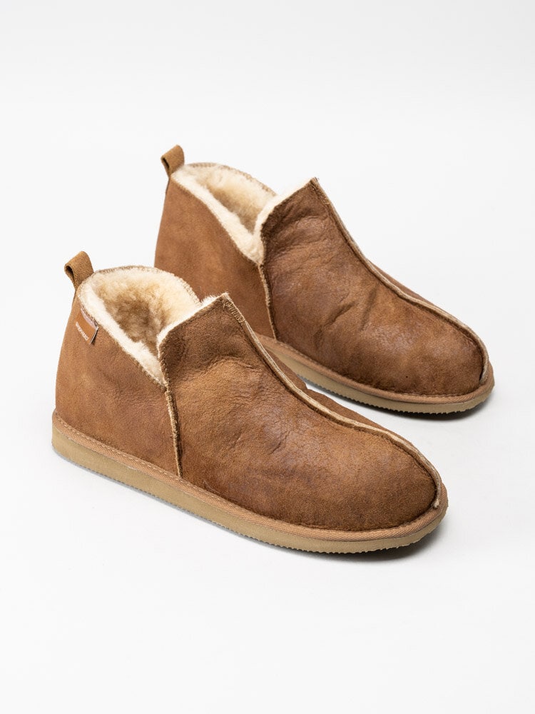 Shepherd - Anton - Ljusbruna slip on fårskinnstofflor