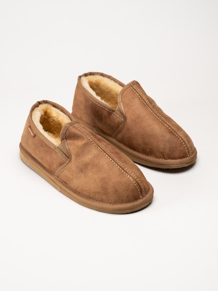 Shepherd - Bosse - Ljusbruna slip on fårskinnstofflor