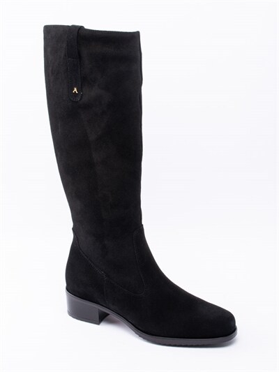 Köp damskor hos Skoman Aaltonen zip boot, black | Boots, Svarta skor, Ridstövlar