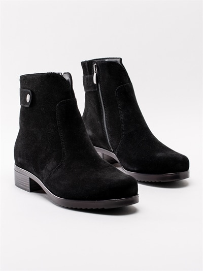 Aaltonen damskor från Aaltonen | Skoman.se Aaltonen 35917 59 181 Black Svarta ullfodrade boots med