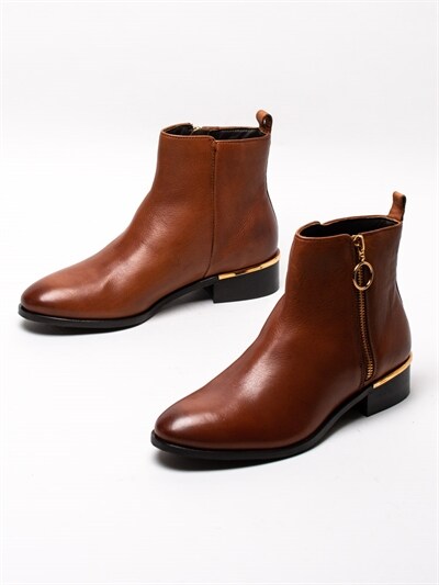 Tamaris 1 25359 25 003 Black – Svarta korta stövlar i skinn Tamaris 1 25359 25 003 Black – Svarta korta stövlar i skinn